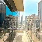 Higuests - Sky-High Experience Luxe Living On The 24Th Floor