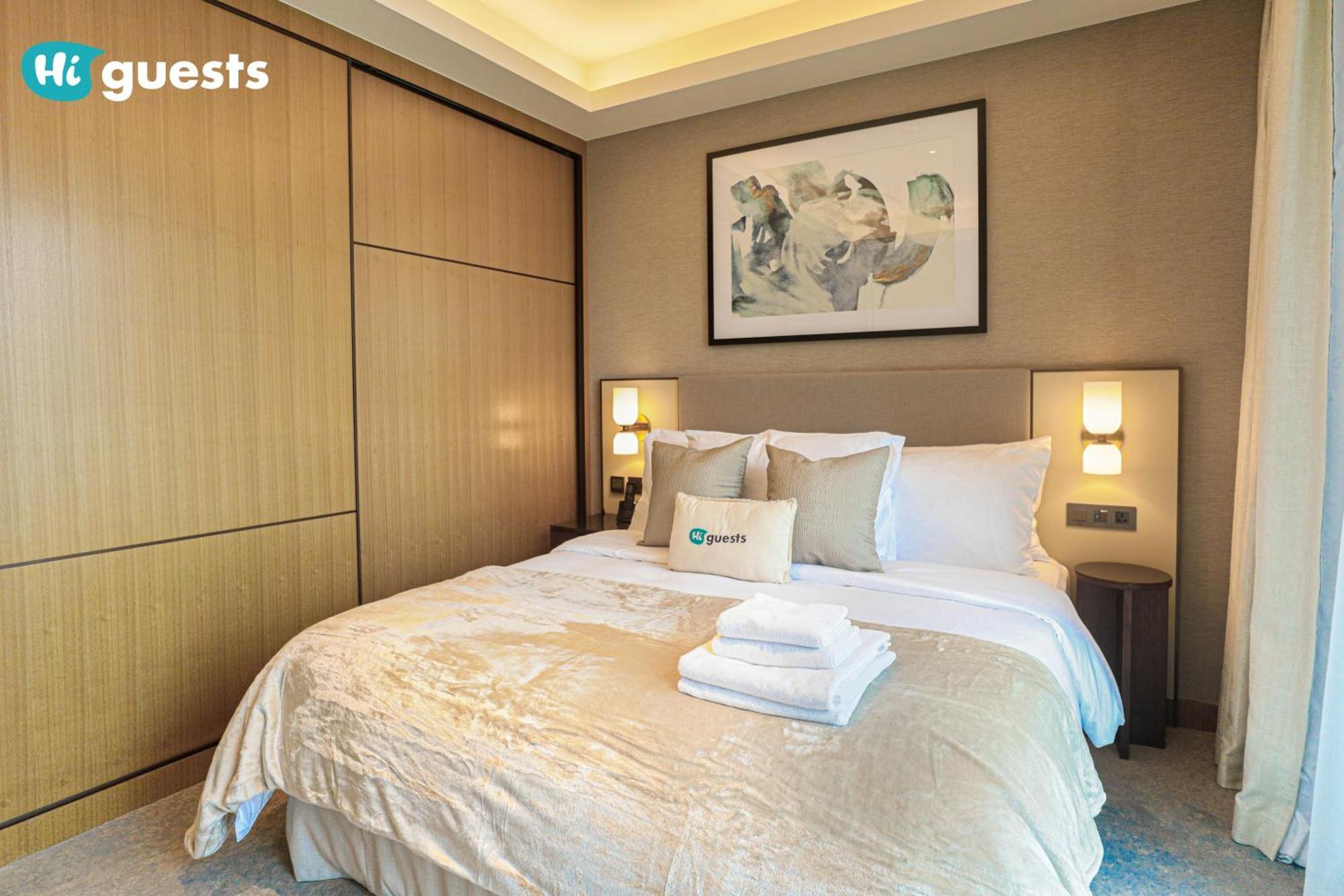 Higuests - Sky-high Experience Luxe Living On The 24th Floor Apartment